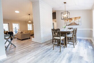 103 Scaleybark Ct in West End, NC - Building Photo - Building Photo