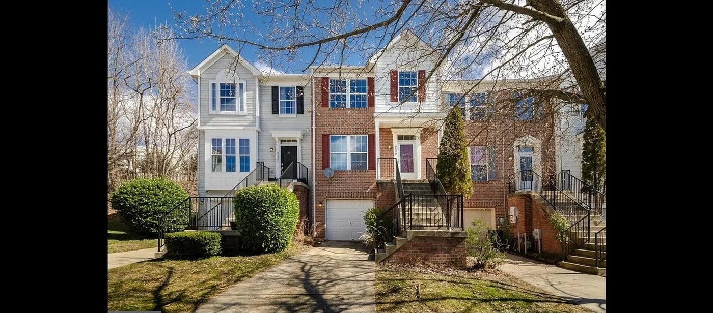9330 Owings Choice Ct in Owings Mills, MD - Foto de edificio