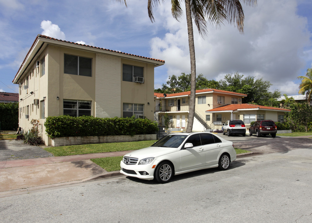 24-40 Sidonia Ave in Coral Gables, FL - Building Photo