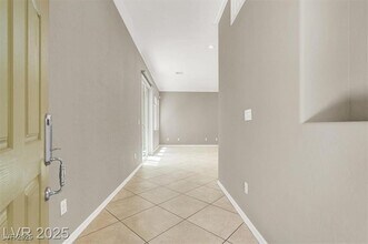 9225 Dalmahoy Pl in Las Vegas, NV - Building Photo - Building Photo
