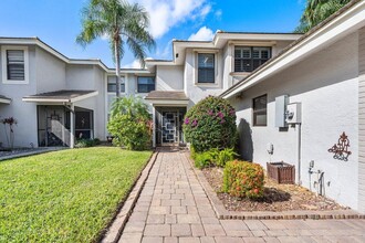 3132 Lake Shore Dr in Deerfield Beach, FL - Foto de edificio - Building Photo