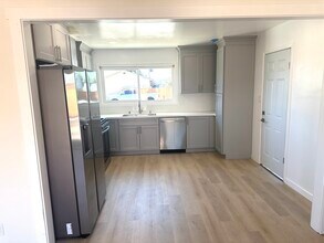 7777 Shannon Ave in Dublin, CA - Building Photo - Building Photo