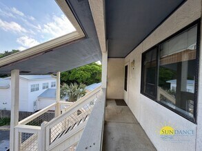 1675 W Highway 98 in Mary Esther, FL - Building Photo - Building Photo