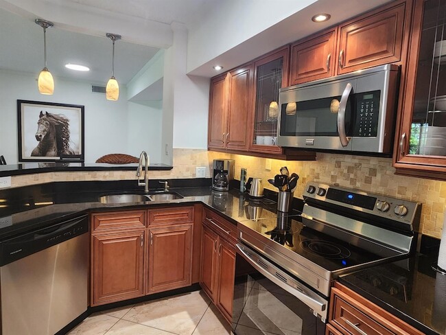 11790 St Andrews Place, Unit 205 in Wellington, FL - Building Photo - Building Photo