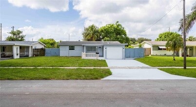 3328 Wilson St in Hollywood, FL - Foto de edificio - Building Photo