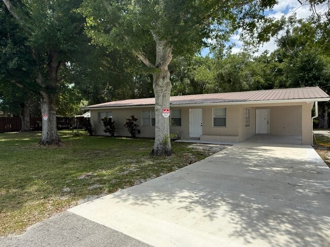 2510 SW 3rd Ave in Okeechobee, FL - Building Photo - Building Photo
