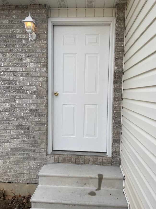 18 Luther Ln Rentals in Hannibal, MO