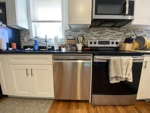 22 Rice St, Unit 1 in Cambridge, MA - Foto de edificio - Building Photo