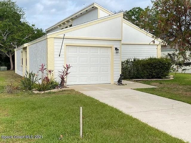 property at 136 Woodside Dr