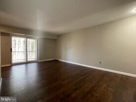21 Shannon Rd in North Wales, PA - Building Photo