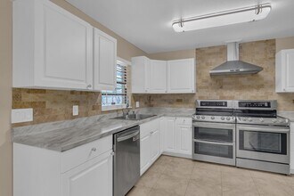 6113 Yucca Dr in Fort Pierce, FL - Building Photo - Building Photo