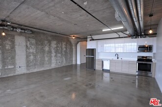 691 Mill St in Los Angeles, CA - Building Photo - Building Photo
