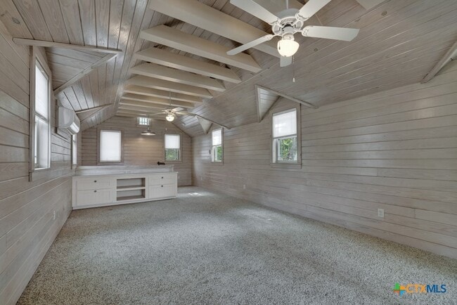 property at 1091 Mulberry Ave