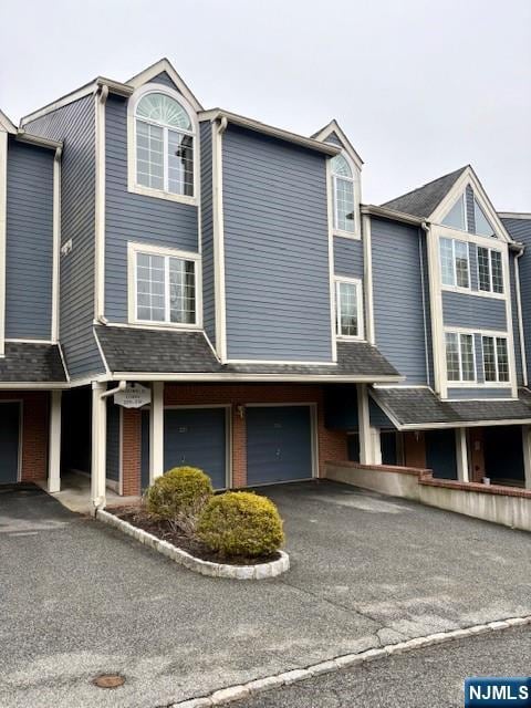 property at 231 Cambridge Dr