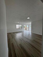 11840 NE 19th Dr in North Miami, FL - Building Photo - Building Photo