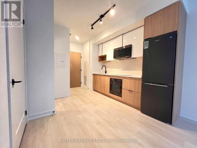 property at 5 Defries St