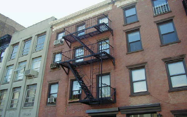 340 E 20th St in New York, NY - Building Photo