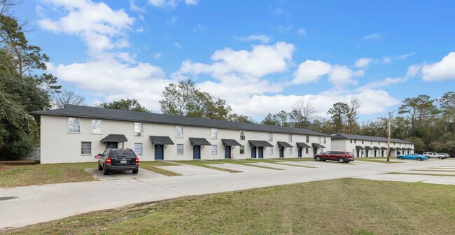 Farms at Moncks Corner in Moncks Corner, SC - Building Photo - Building Photo