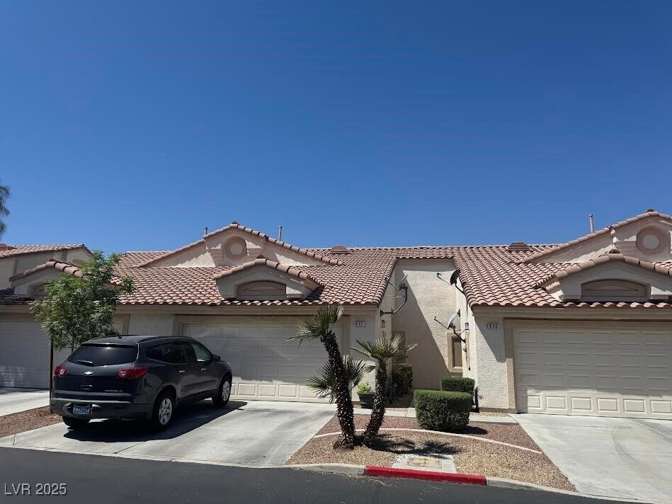 855 N Stephanie St in Henderson, NV - Building Photo