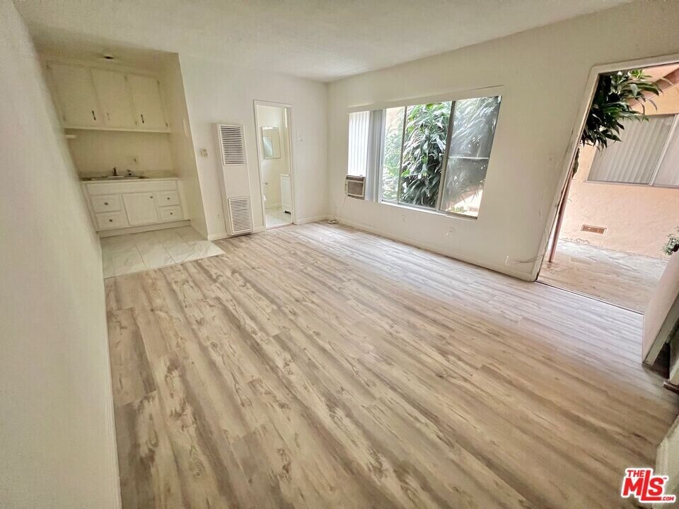 1118 Waterloo St in Los Angeles, CA - Building Photo