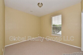 1215 Sun Island in San Antonio, TX - Building Photo - Building Photo