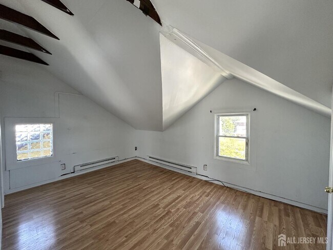 84 Guilden St in New Brunswick, NJ - Building Photo - Building Photo