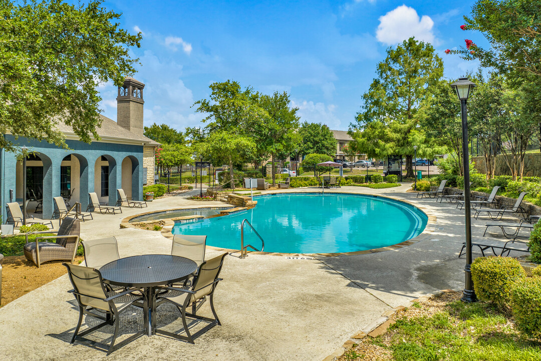 Stoneleigh on Cartwright in Balch Springs, TX - Building Photo