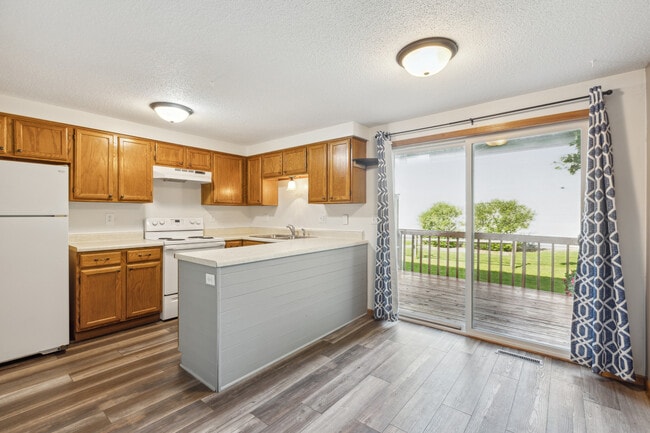 212 12th St, Unit 212
