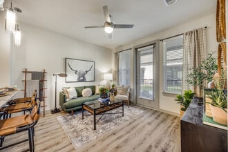 Aspire at Greenville in Greenville, TX - Foto de edificio - Building Photo