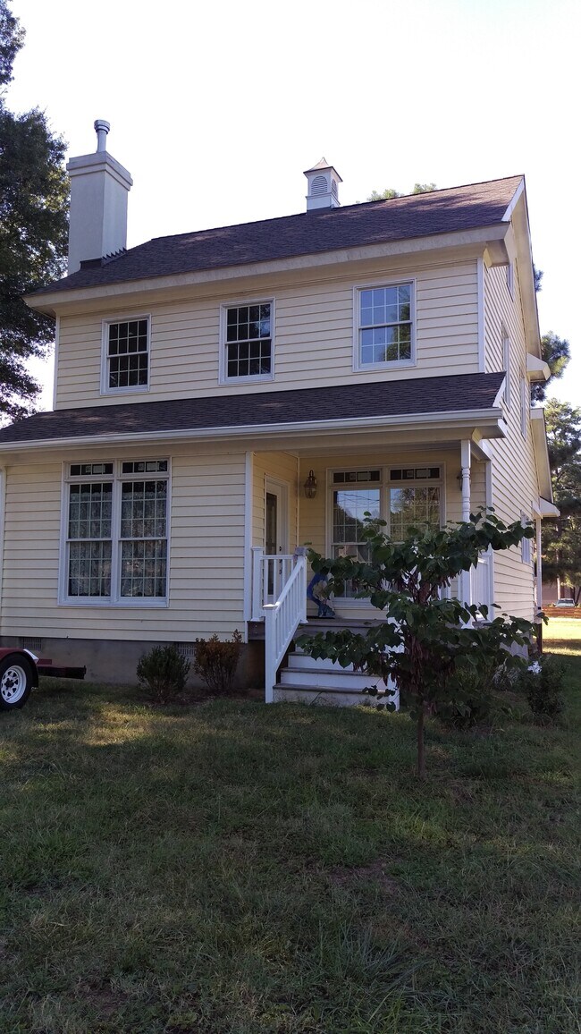 121 3rd St Colonial Beach, VA Rentals