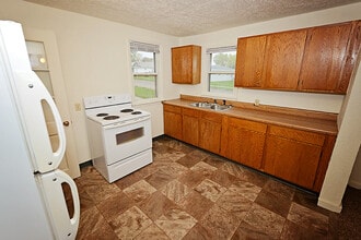 600 12th St NE in Minot, ND - Building Photo - Building Photo