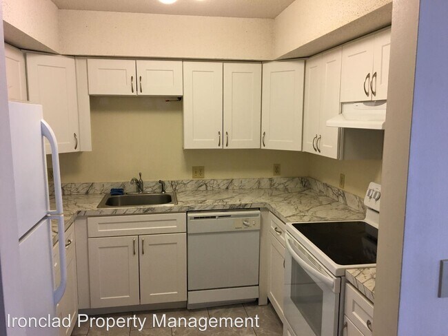 30 Stoneycrest Dr in Middletown, CT - Building Photo - Building Photo