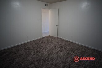 209 E Warren Ave in Bakersfield, CA - Building Photo - Building Photo