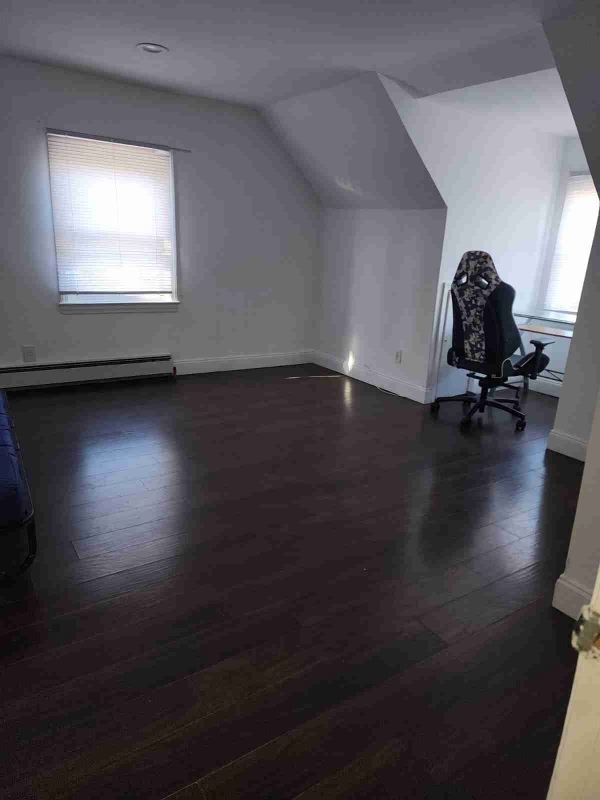 111 G St in Valley Stream, NY - Building Photo - Building Photo