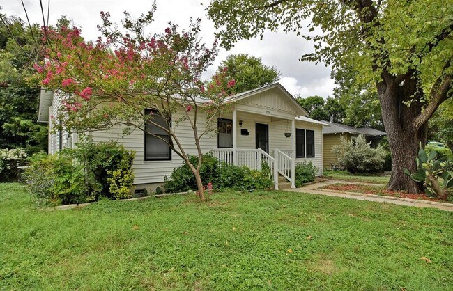 5504 Joe Sayers Ave in Austin, TX - Building Photo - Building Photo