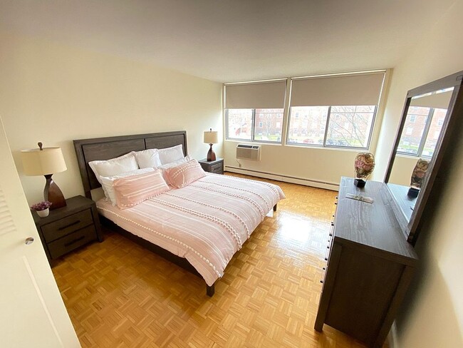 1673 Commonwealth Ave, Unit 001 in Boston, MA - Building Photo - Building Photo