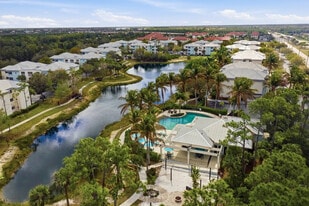 Eagle Walk Off-Campus Student Housing in Ft. Myers, FL - Building Photo