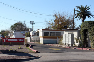 Trailerdale in Glendale, AZ - Building Photo - Building Photo