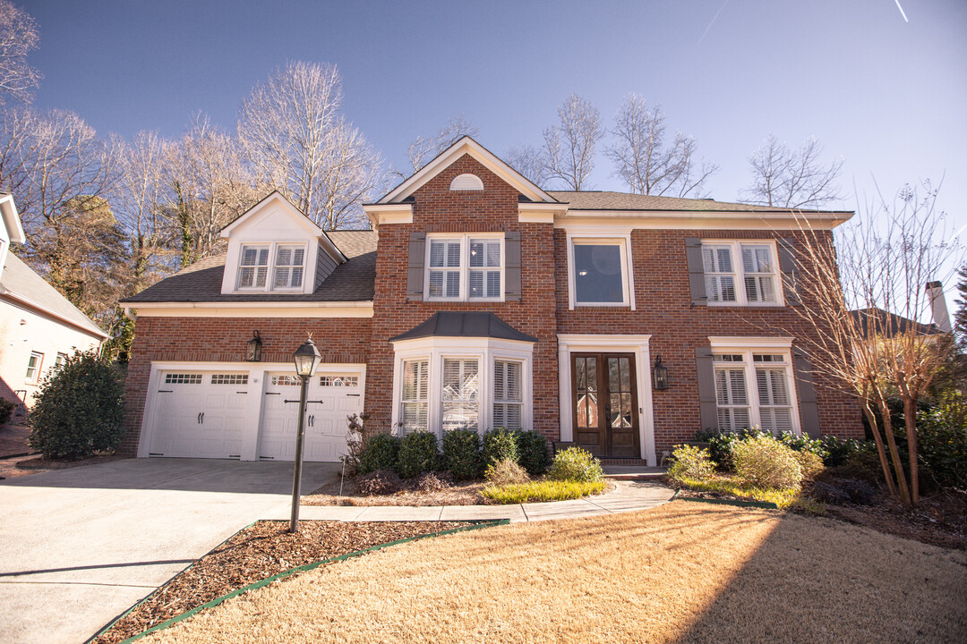 1467 Devonash Ln in Dunwoody, GA - Building Photo