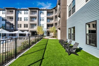 District 757 Apartments in Norfolk, VA - Foto de edificio - Building Photo