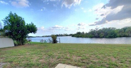 446 Spring Lake Blvd NW in Port Charlotte, FL - Building Photo - Building Photo