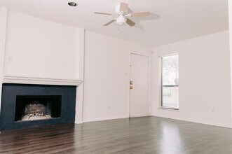 6646 E Lovers Ln in Dallas, TX - Building Photo - Building Photo