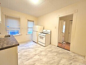 6 Frederick Ct in Waterbury, CT - Building Photo - Building Photo