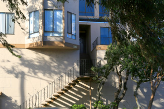 370 Monterey Blvd in San Francisco, CA - Foto de edificio - Building Photo