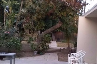 1328 N Louise St in Glendale, CA - Building Photo - Building Photo