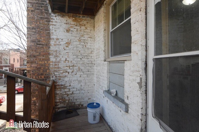 3716 N Hoyne Ave, Unit M05B