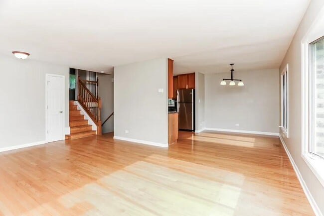4908 Drendel Rd in Downers Grove, IL - Building Photo - Building Photo