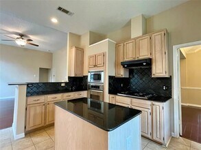 2320 Compton Dr in Plano, TX - Building Photo - Building Photo