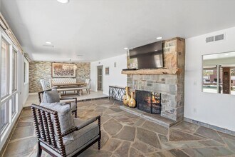 140 E Magee Rd in Tucson, AZ - Building Photo - Building Photo