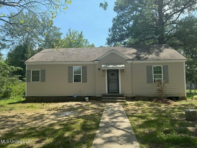 property at 131 Grandview Cir